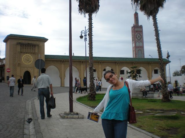 Foto de la plaza y la gran mezquita de Tánger