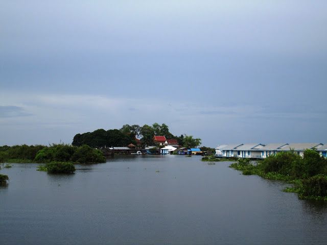 Pueblos flotantes en el lago Tonlé Sap