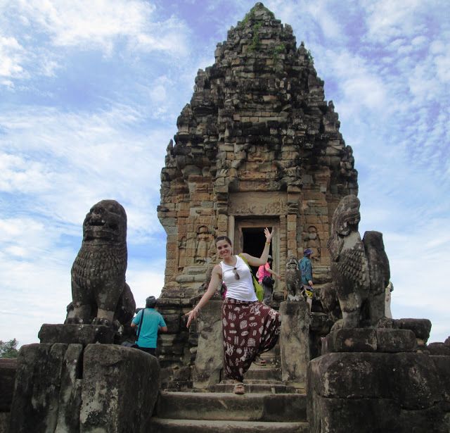 Arriba de Bakong en Angkor, Camboya