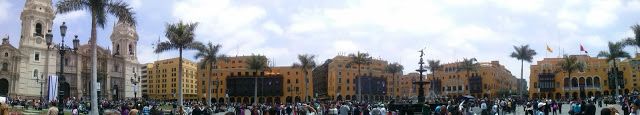 Panorámica de la plaza de Armas de Lima, Perú