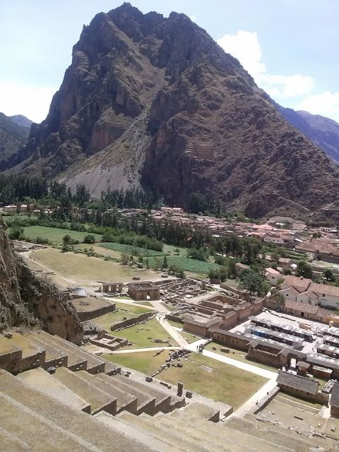 Vistas desde lo alto de la fortaleza de Ollanta