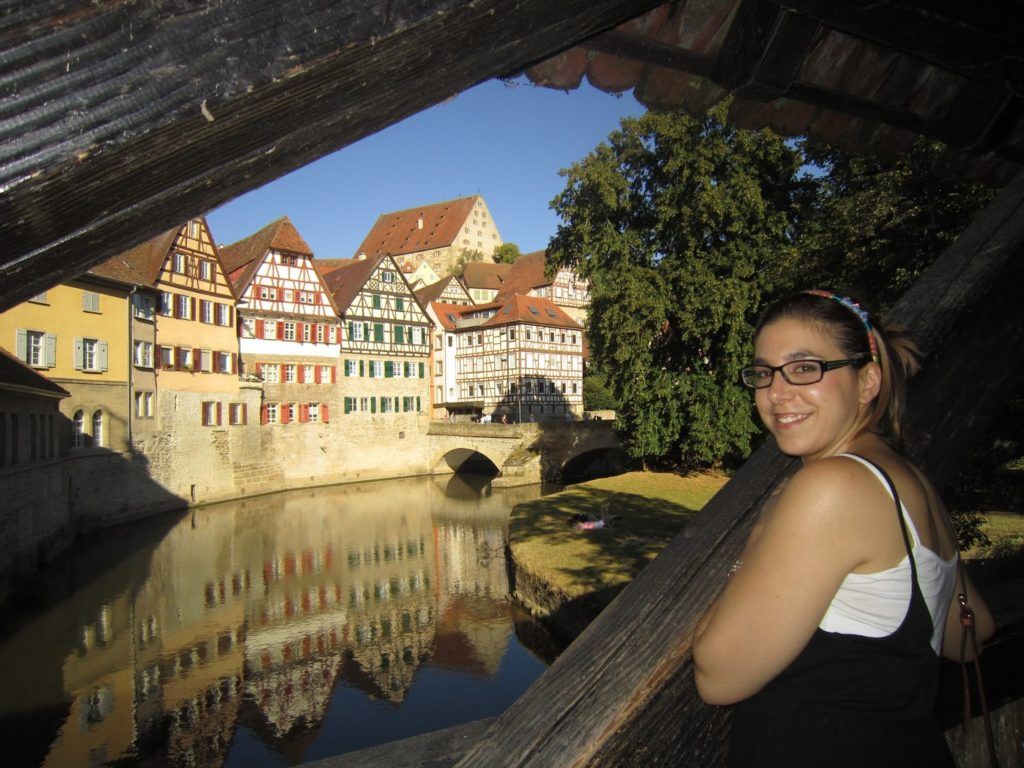 Vista del río de Schwäbisch Hall desde el puente de madera