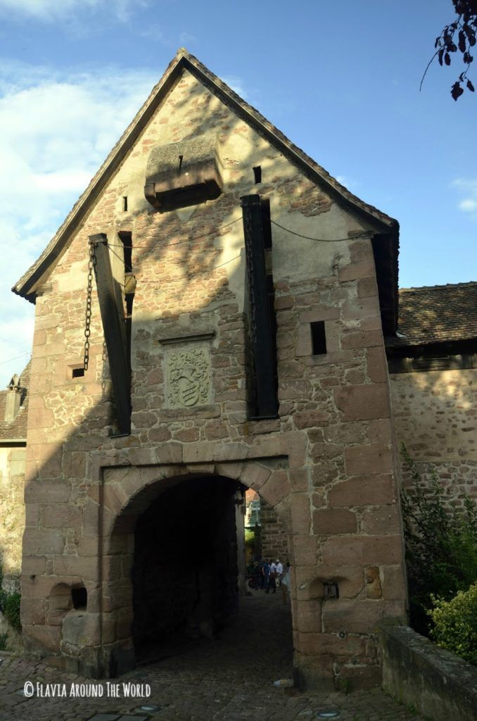 Entrada al pueblo con puerta levadiza, Riquewihr