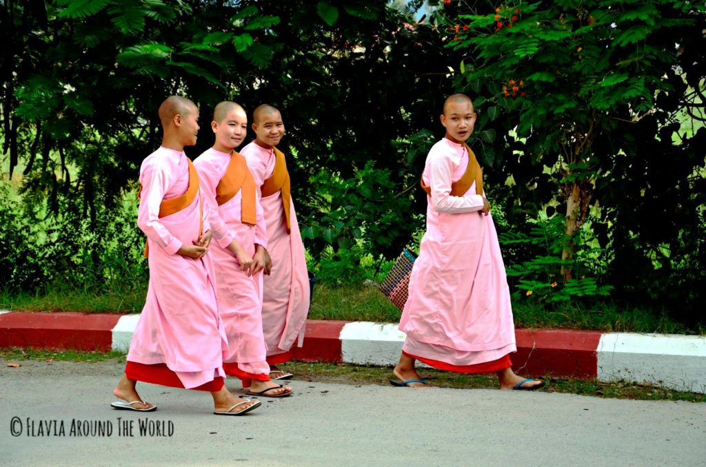 Monjas budistas en en lago Inle