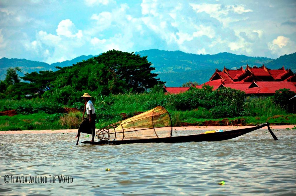 Pescador auténtico del lago Inle