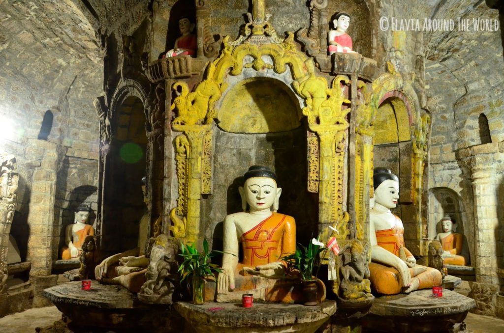 Interior de el templo de Andaw, Mrauk U, Myanmar