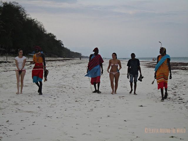 Paseo con Masais en Diani Beach, Kenia