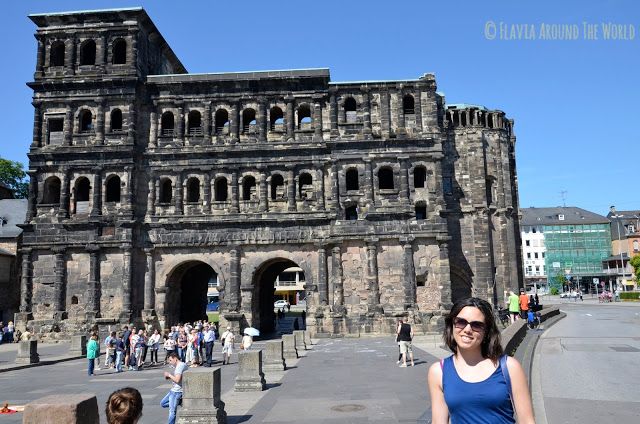 Yo en la Porta Nigra de Trier