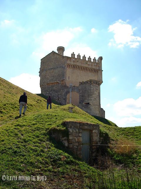 Torreón de lo que antes fue un castillo en Tierra de Campos