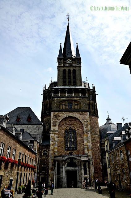 Entrada a la catedral de Aachen