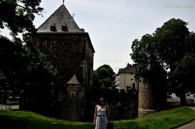 Flavia en la Ponttor de Aachen