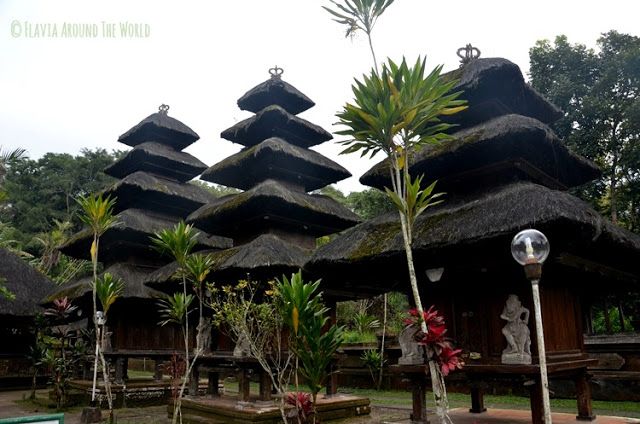 templo luhur batukaru bali