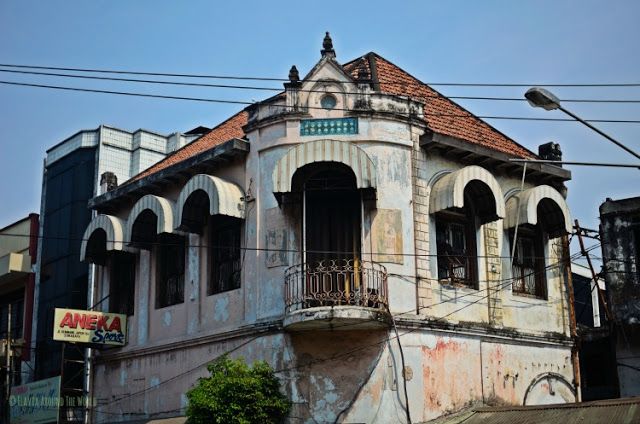 edificio colonial surabaya